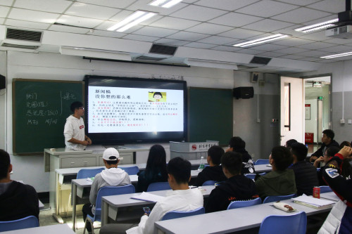 eb852ddc8a644ad3ad04194bf6c4c427.jpg
